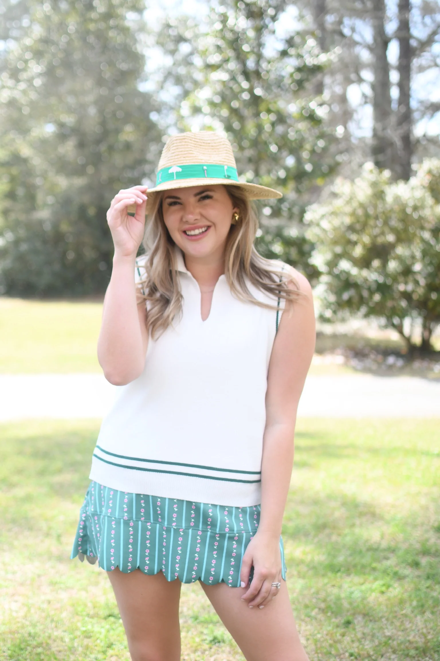 Floral Ditzy Stripe Scallop Kourt Skort - Green